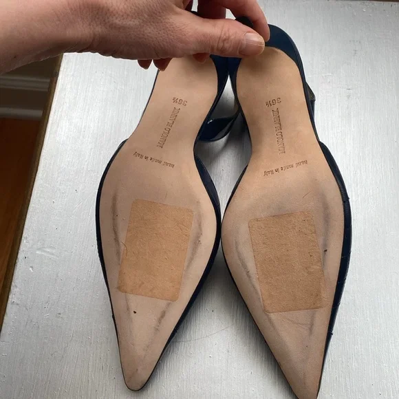 NWOT Manolo Blahnik Carolyn Navy Blue Leather Slingback Kitten Heel Size 6.5 - Picture 3 of 5